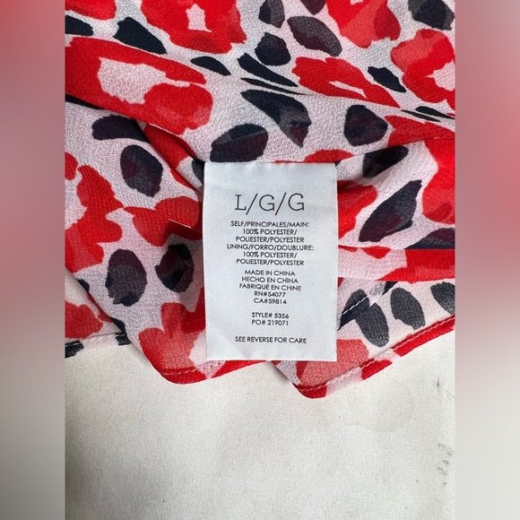 CABI Red, white & navy Flipside Floral ruffle back tank size L - Picture 10 of 13